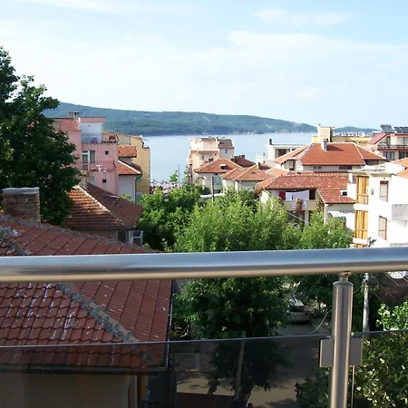 Donchevi Πανσιόν Πριμόρσκο