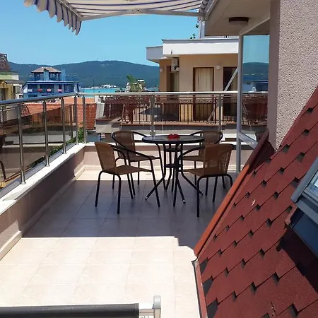 Donchevi Πανσιόν