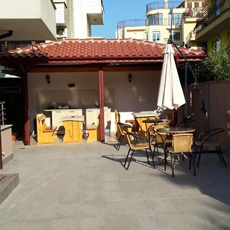 Donchevi Πανσιόν Πριμόρσκο