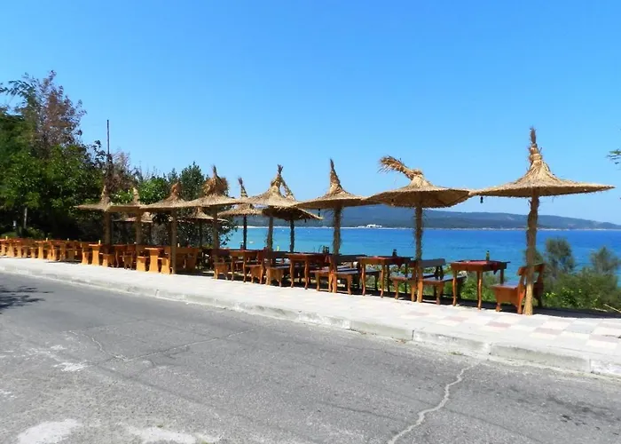 Donchevi Πανσιόν 3*